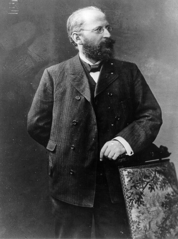 Bernstein around 1895 © Wiki