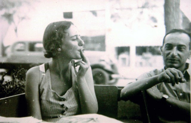 Leah Goldberg smoking 